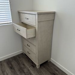 5 Drawer Dresser