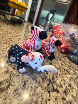 TY Beanie Babies Righty and Lefty (2). MINT