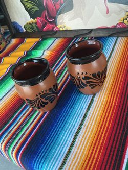Cantarito café con negro($ 10 cada uno