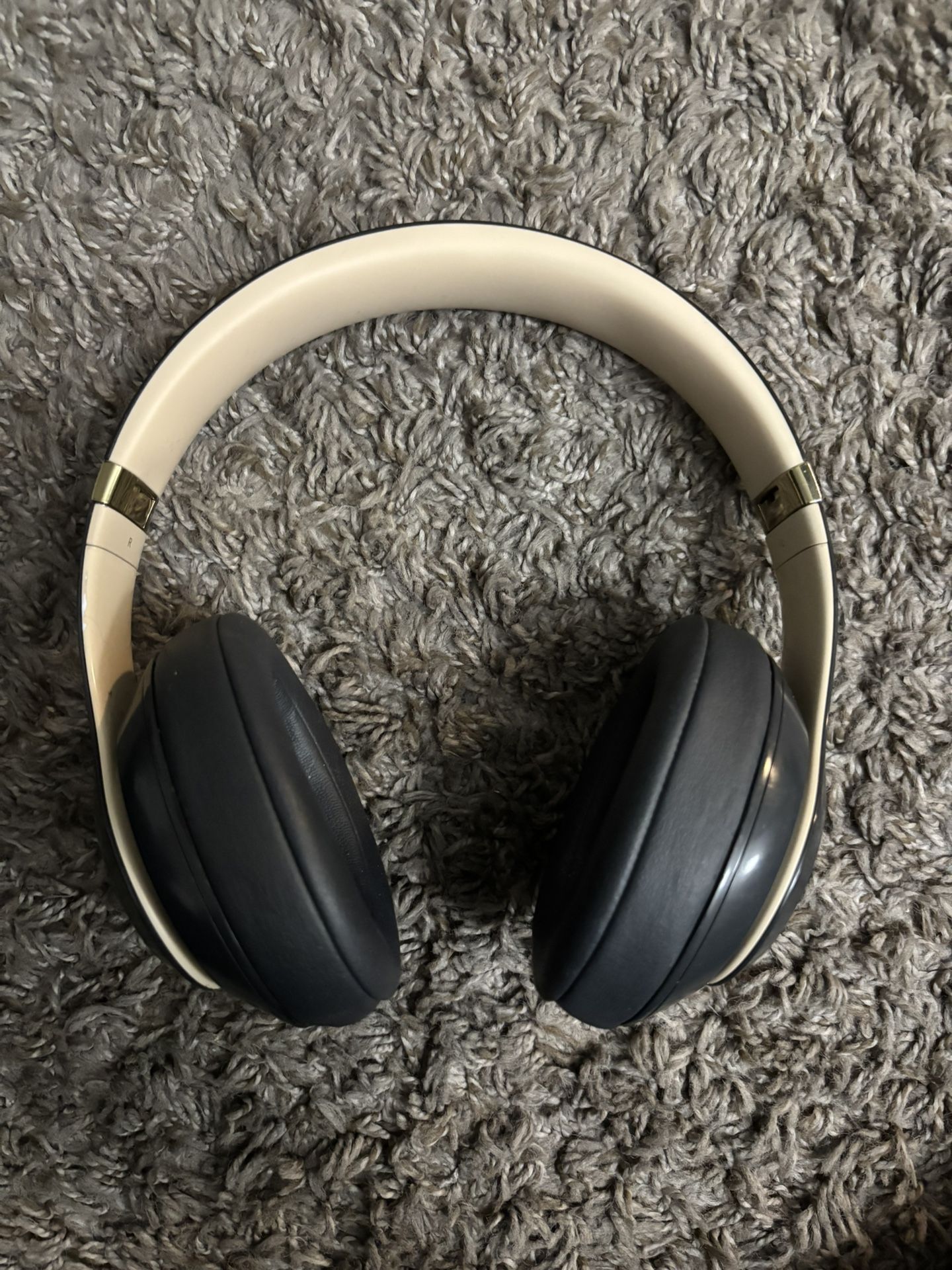 Beats Studio 3 (Green & Gold)