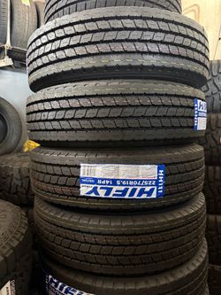 🚨‼️vendo set de llantas alt 225 70 19.5 hifly tires