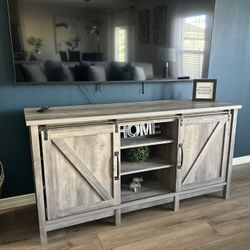 Farmhouse/rustic style console