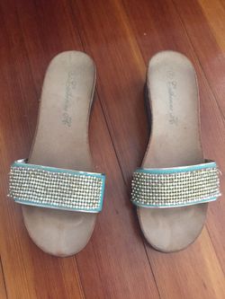 Sandals size 8