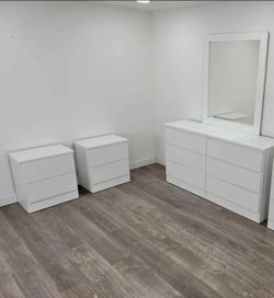 I'm selling a dresser and nightstands, ask for prices.
