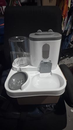 Cat Feeder