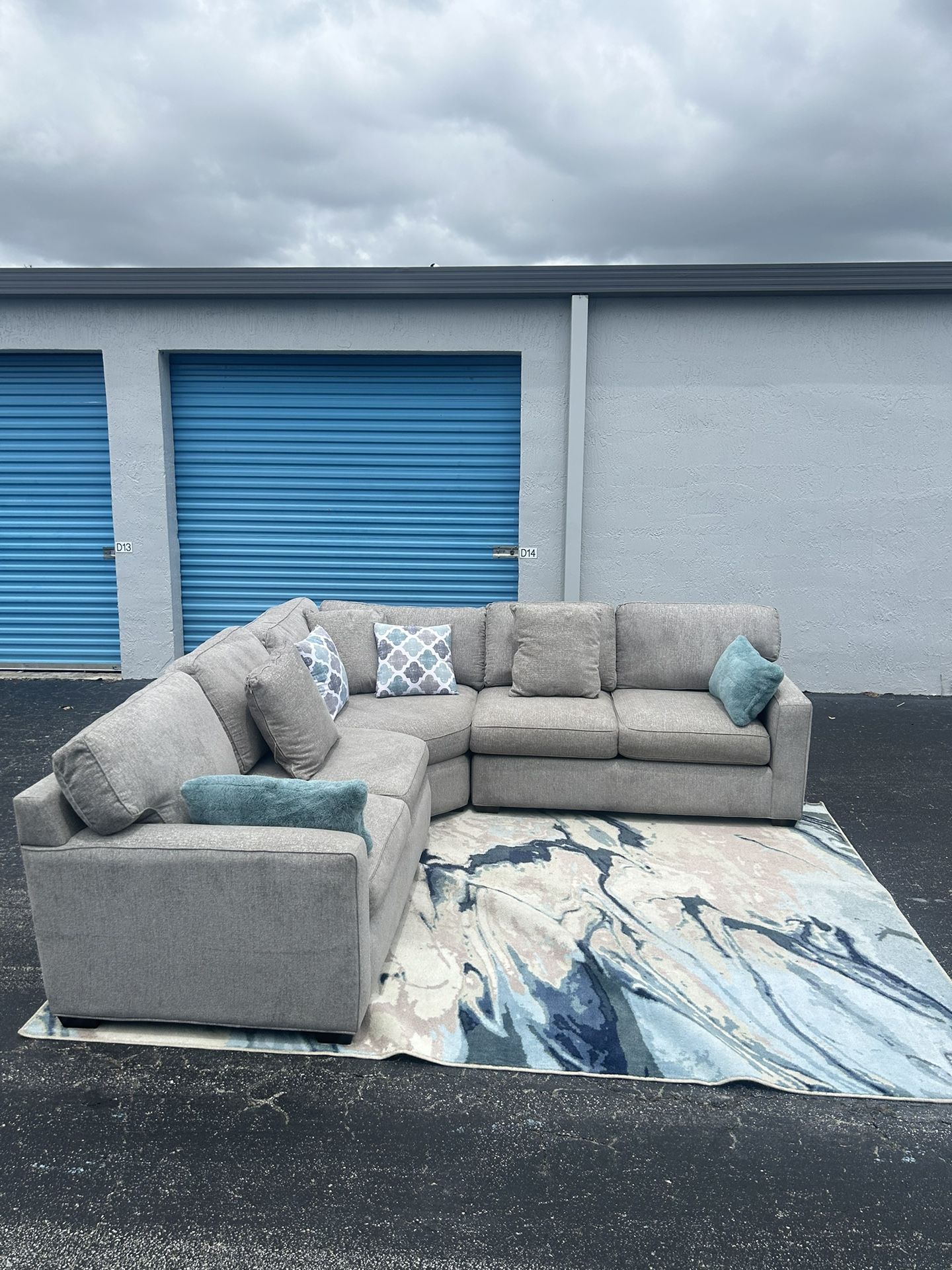 🛋️ Sectional Couch/Sofa  - Fabric - Gray - Delivery Available 🚛