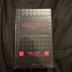Valentino Born In Roma Extradose perfume