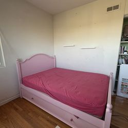 Full Size Trundle Bed And Dresser 