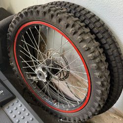 Surron Light Bee X Rear Wheel Rim And Backup Tire 19”