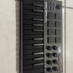 AKAI MPK Mimi 