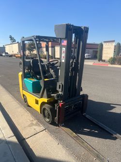 Komatsu 3,500 pound Capacity