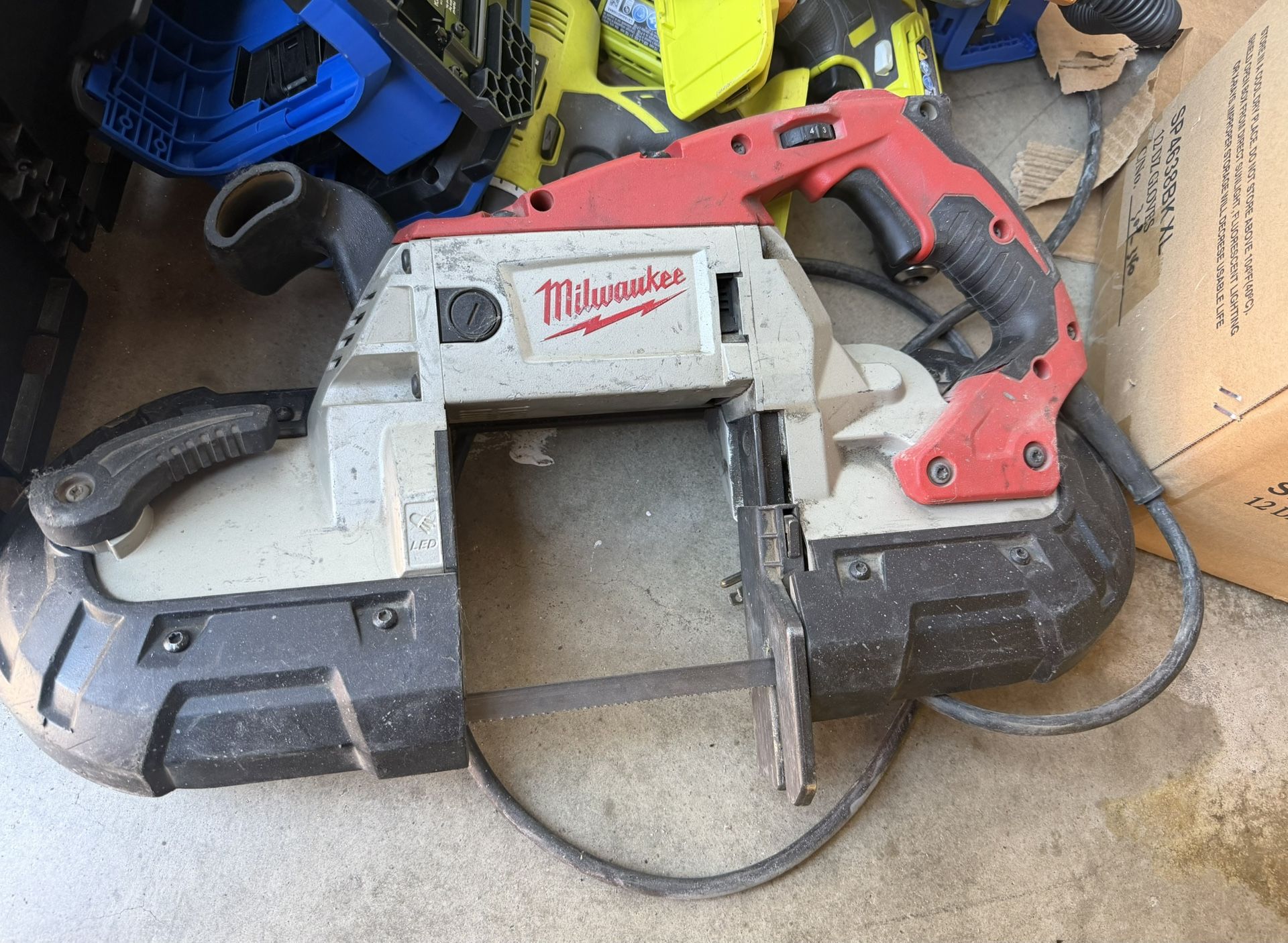 Milwaukee 11 Amp Deep Cut Variable Speed Band Saw corded