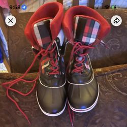 Brand New- Ladies Size 8