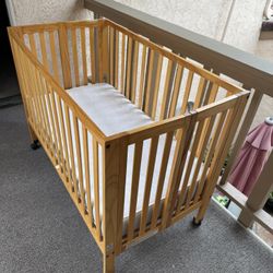 Folding Baby Crib