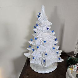 Ceramic VINTAGE tree White Blue