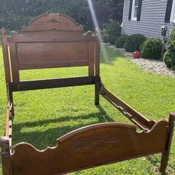 Vintage Full Bed