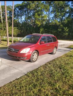 2007 Hyundai Entourage