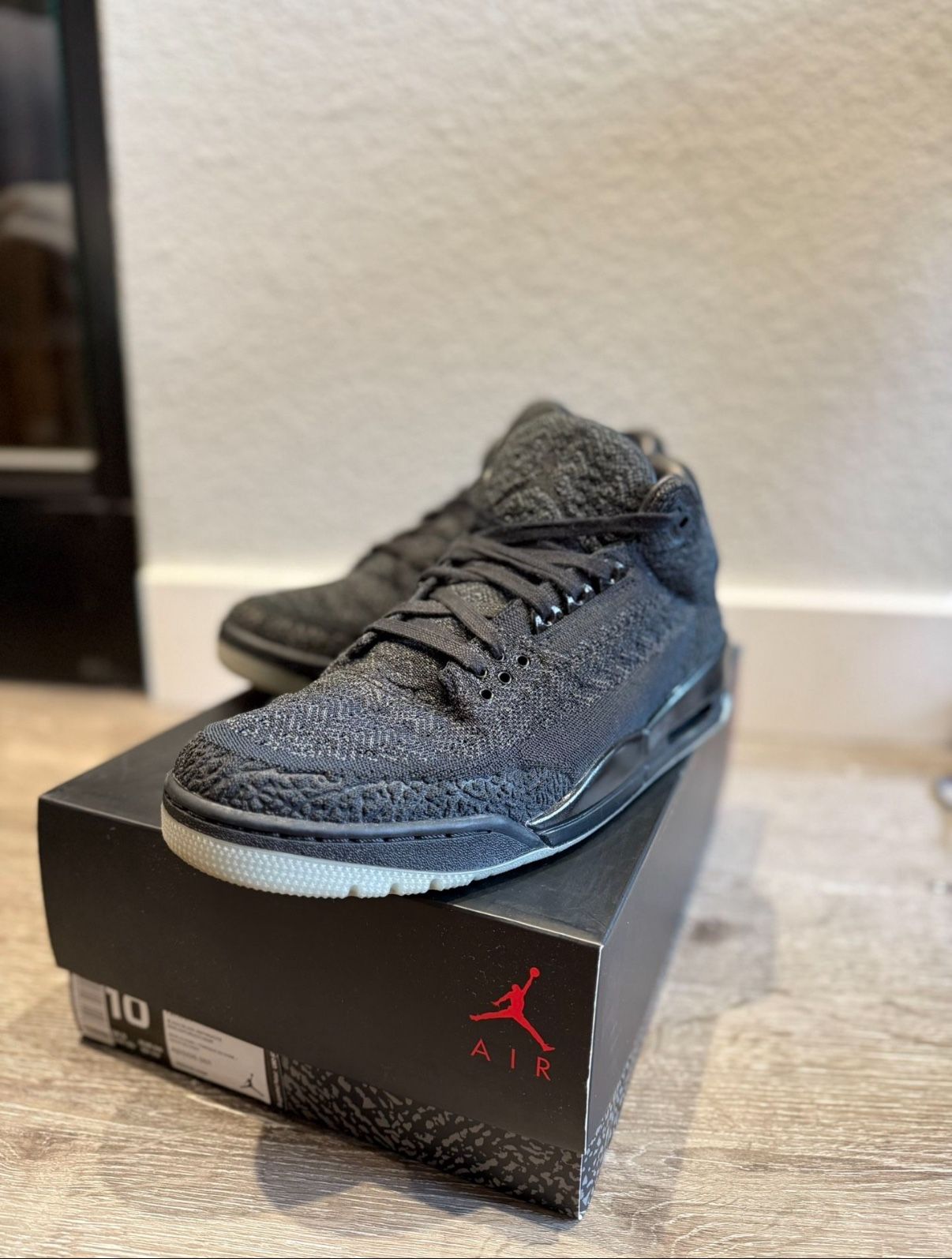 Nike Air Jordan 3 Retro Flyknit – Men’s Size 10 – Rare, Lightweight & Stylish