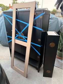 Free black Dresser