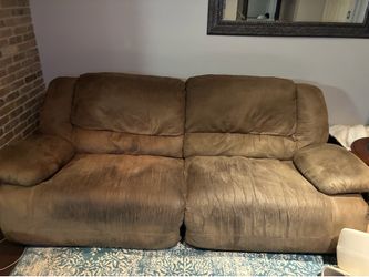 Matching Brown Reclining Sofa & Oversized Recliner