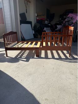 Toddler bed
