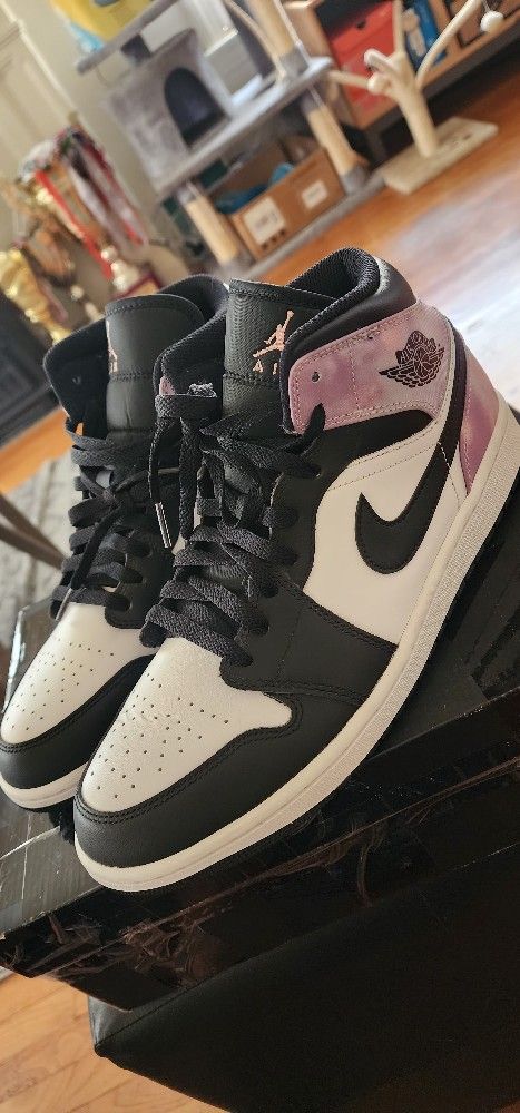 Air Jordan 1 Mid Se