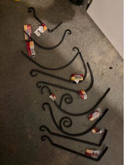 Garden metal plant planter hook bracket
