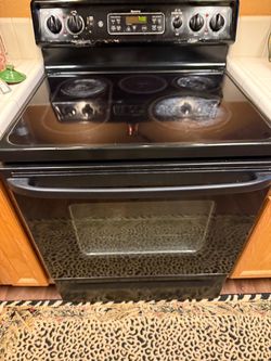 General Electrek stove  very good condition