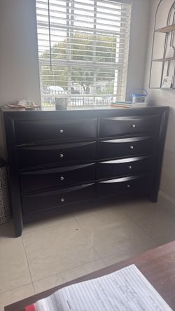 Black 8 Drawer Dresser