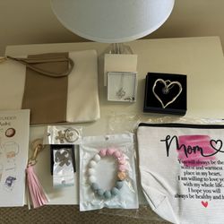10 New Mother’s Day Items-2 Necklaces, 2 Makeup Bags, Diary, 3 Key Chains, 1 Fashion Ring 