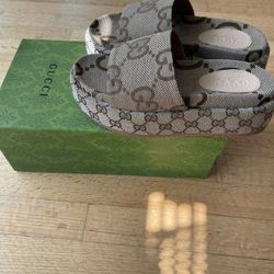 Gucci Slides Women Size 7