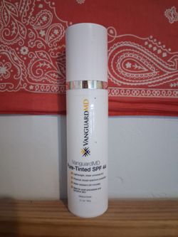 Vanguard MD pure tinted SPF 44