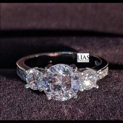 New 18k White Gold Engagement Ring 