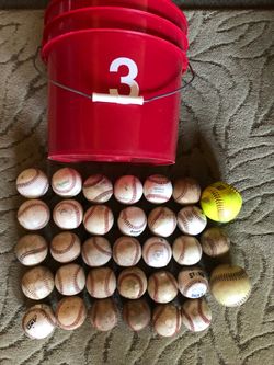 31 baseballs ⚾️ + 2 softballs 🥎 = 33 total + bucket - $59 FIRM! Cash…. Must come to Huntington Beach