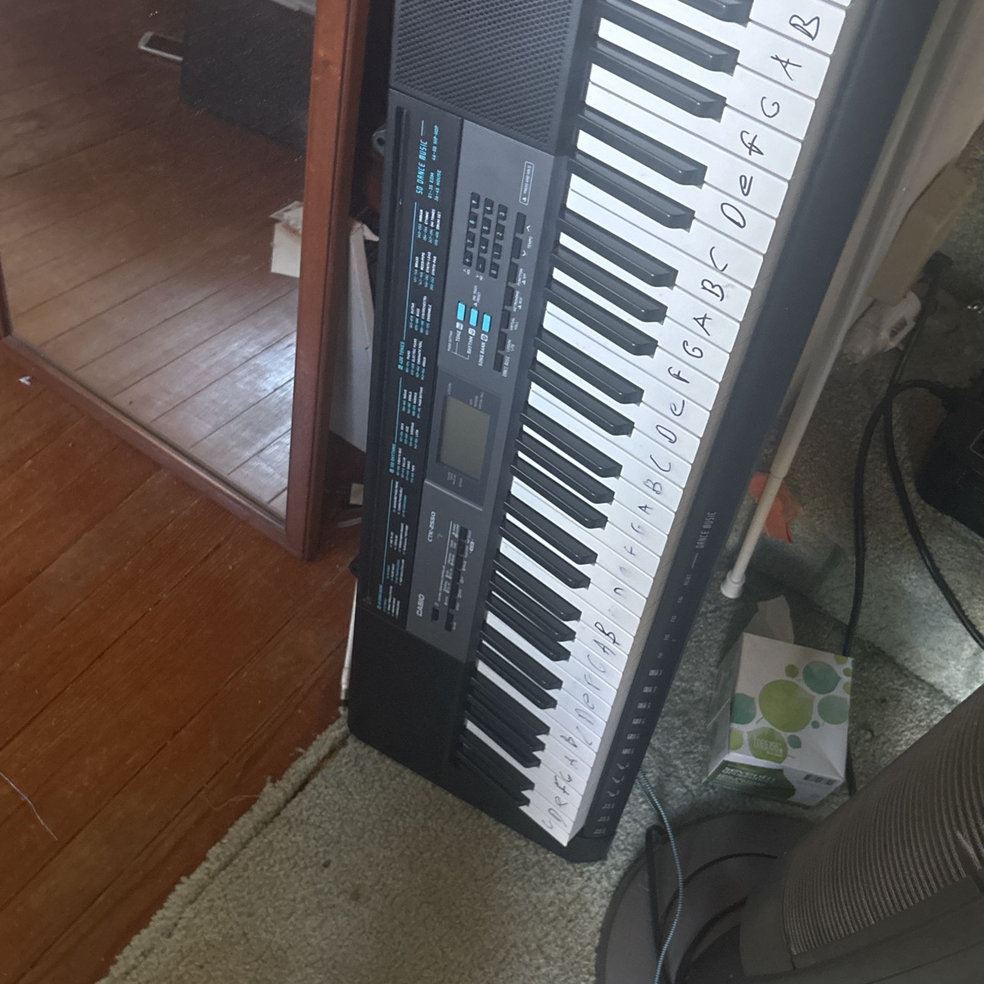 Electric Keyboard 125$