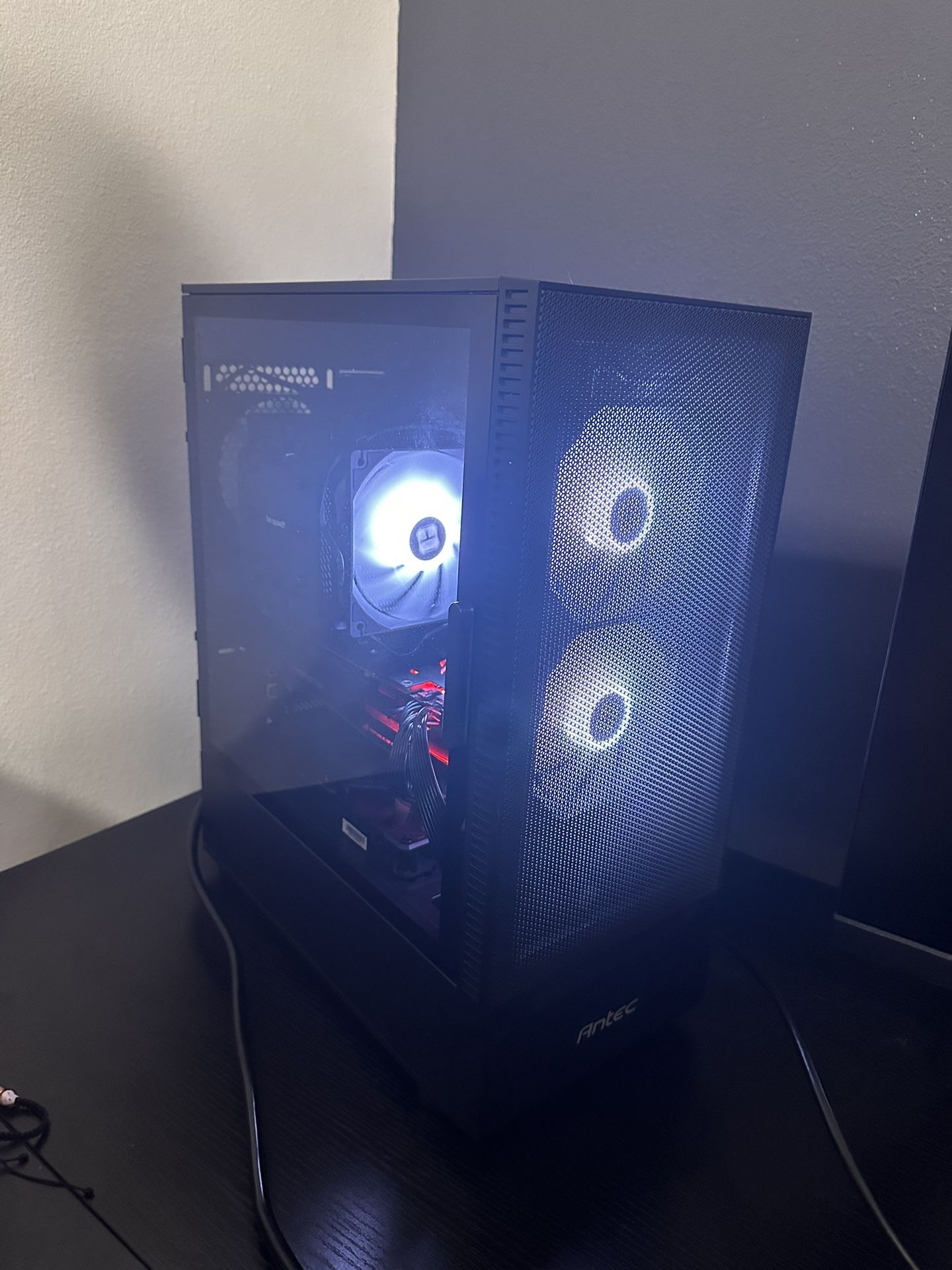 Custom Gaming PC - i9-9900K / RX 5700 XT / 32GB RAM / 2TB NVMe SSD - High Performance!