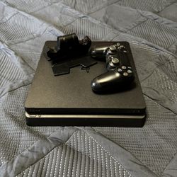 PS4 Slim