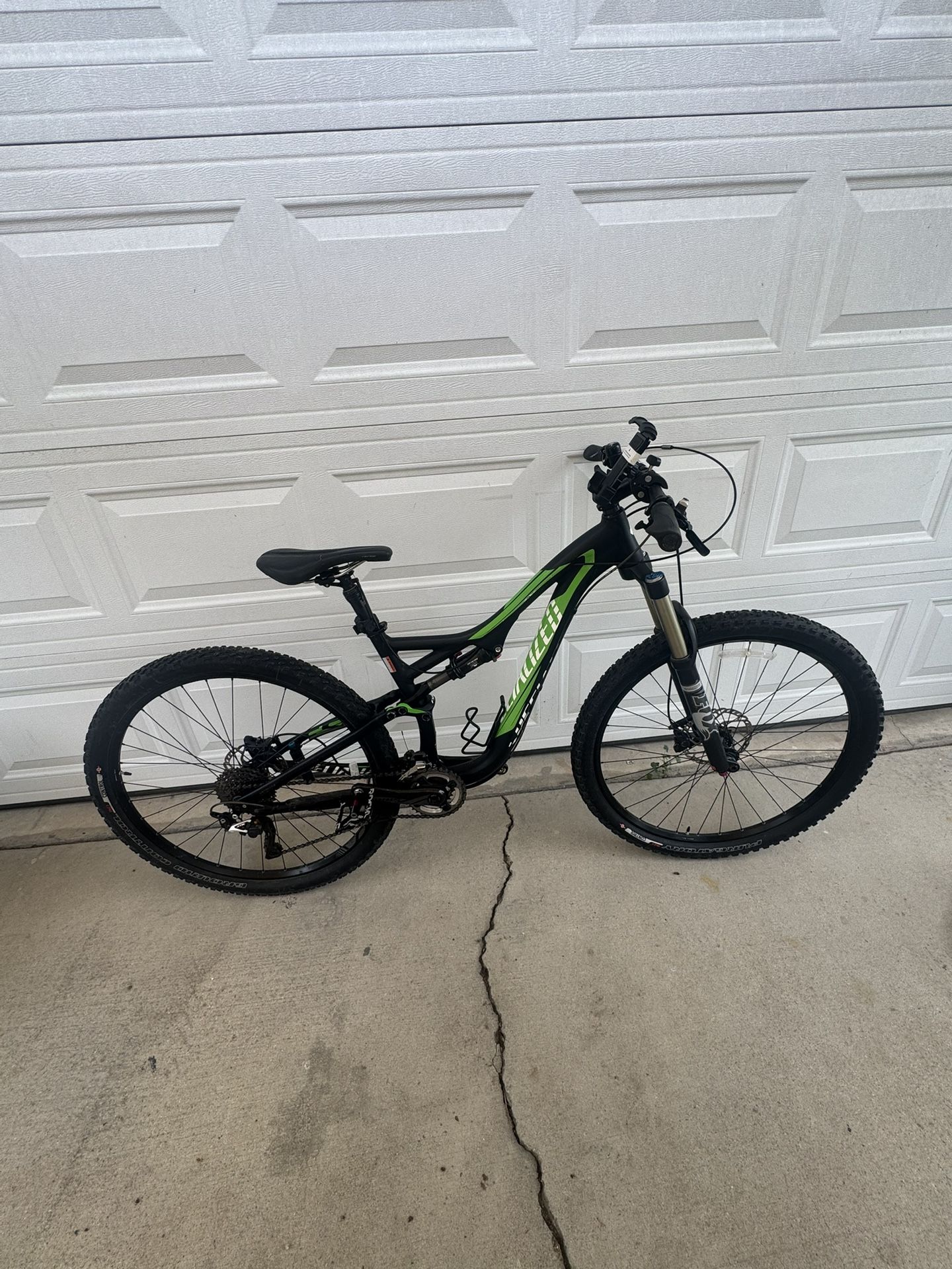Specialized Mountain Bike 29 Inch Wheels