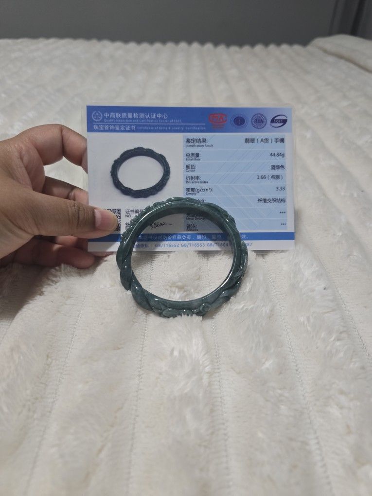 Beautiful Carved Burma Jade Bangle