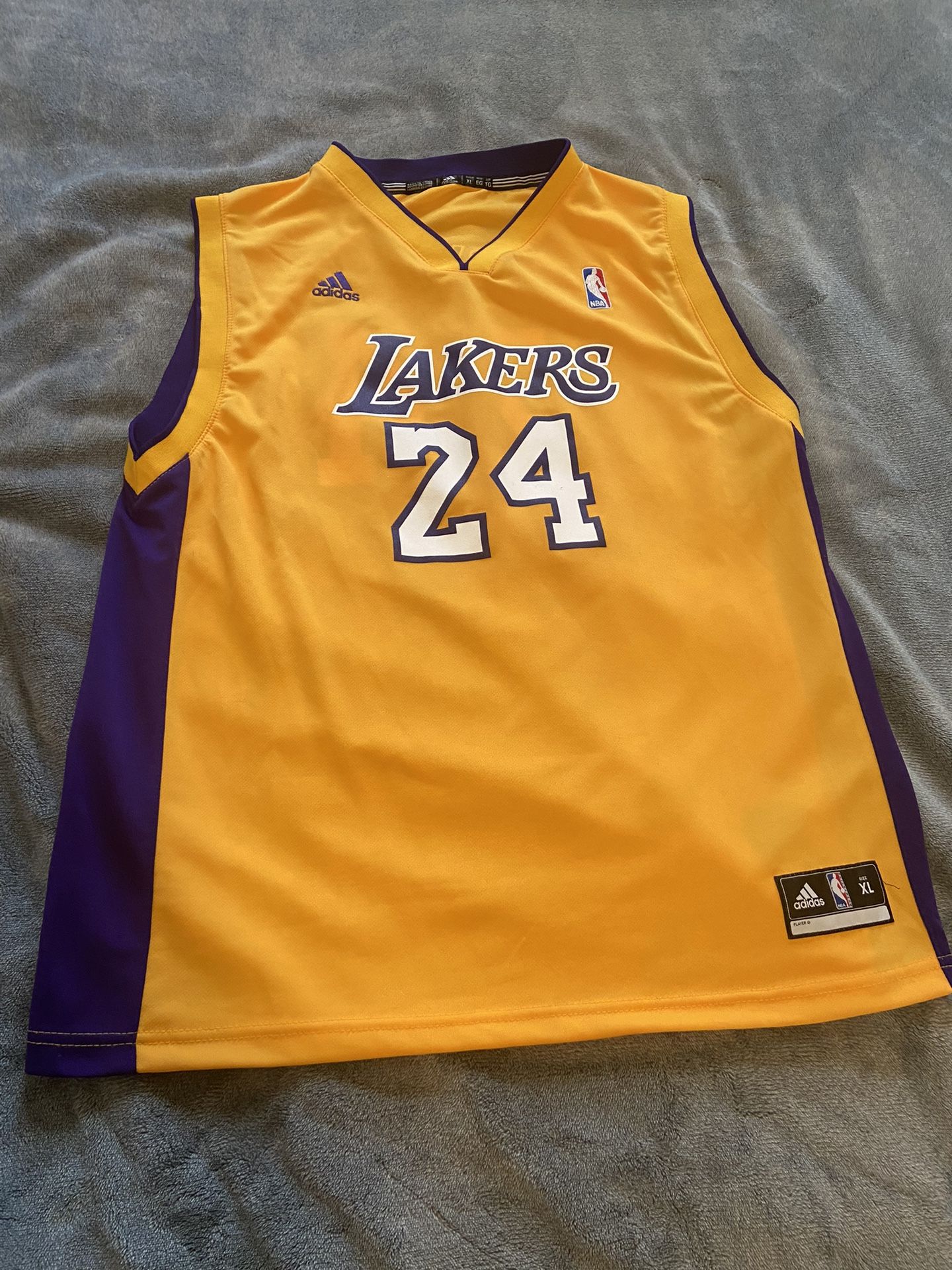Adidas Kobe Bryant Los Angeles Vintage Style Lakers Jersey Youth Size XL (18-20)