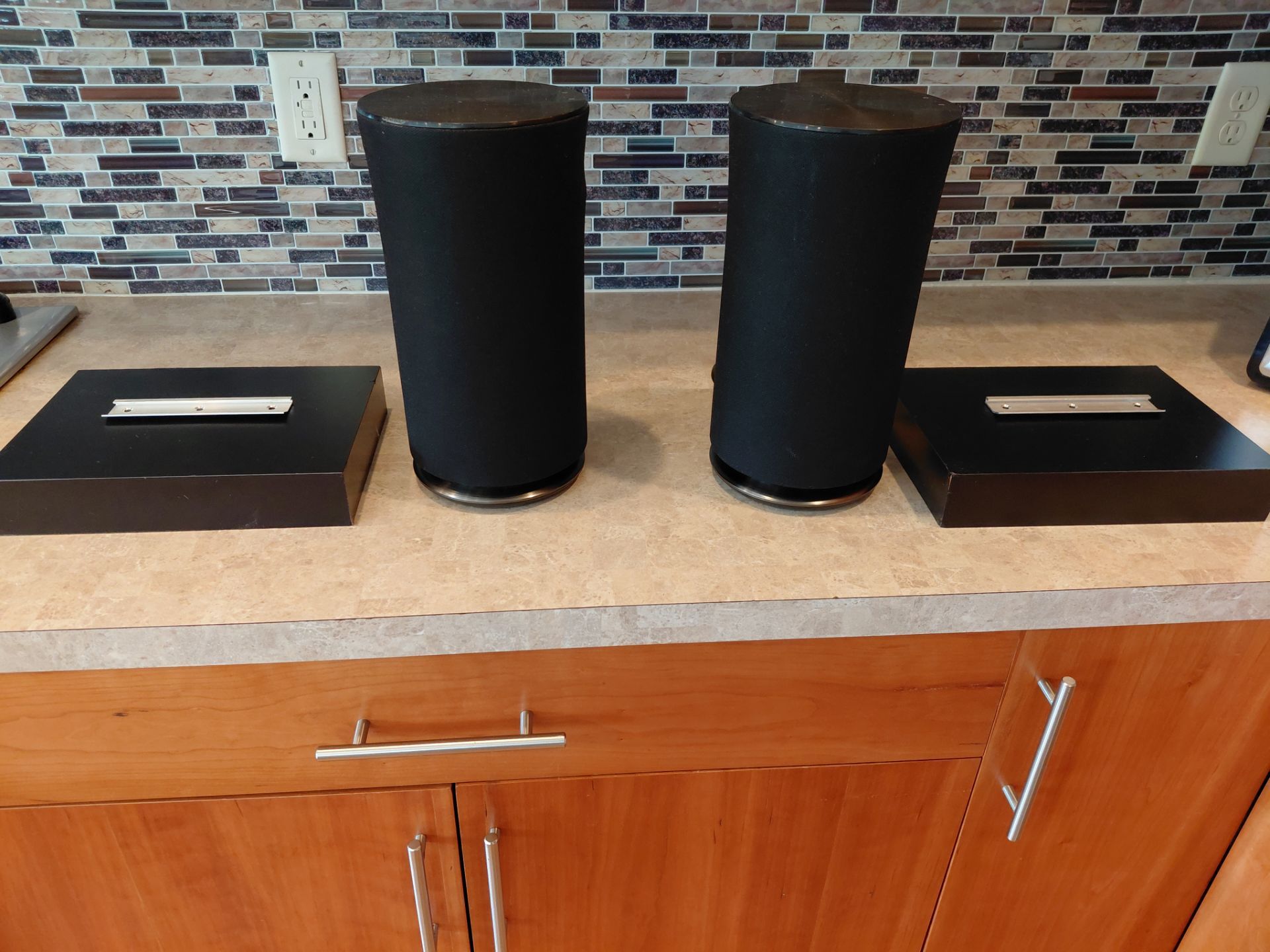 Samsung 360 degree surround sound speakers