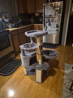 Cat tree