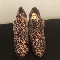Women’s Leopard print Wedges/boots Size 10