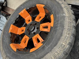Used wheels and tires. 6 lug tires size 35x12.50 R20 LT