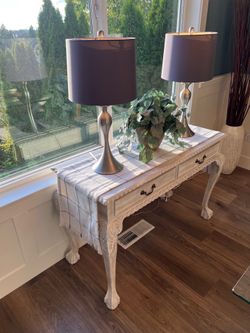 Console Table, 2 Lamps, Table Runner, & Faux Plant
