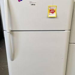 FRIGIDAIRE FFTRTW 18-cu ft Top-Freezer Refrigerator TBDOV