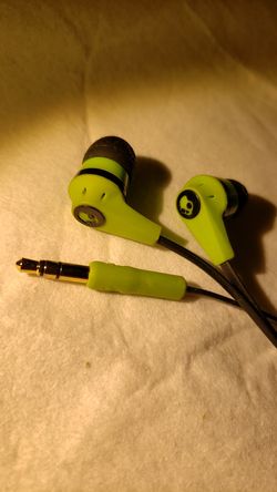 Skull candy earphone