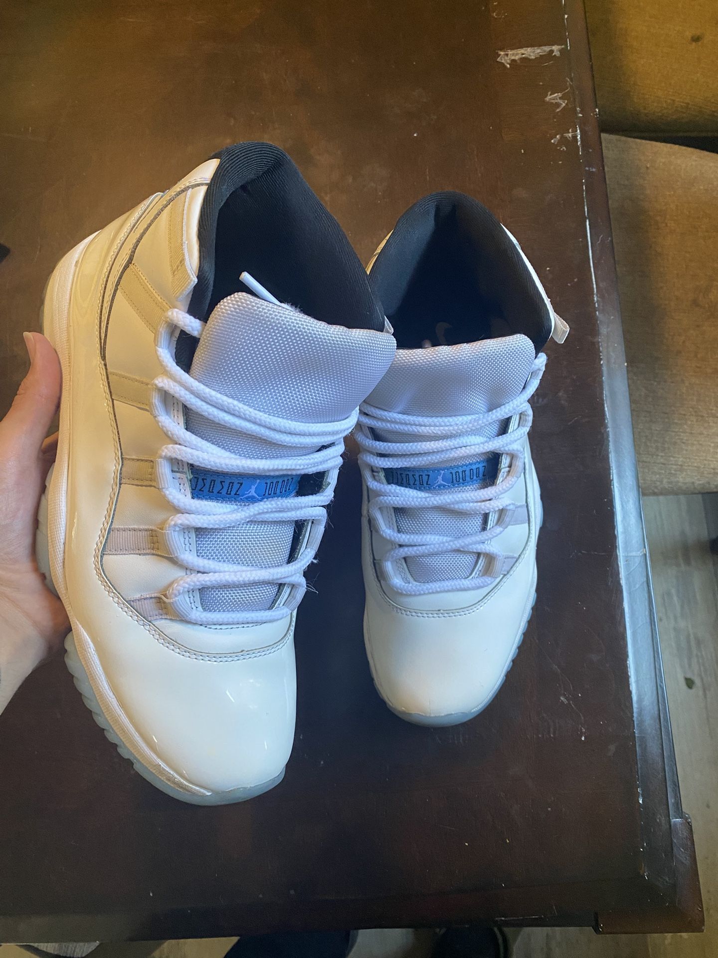Air Jordan 11 Legend Blue