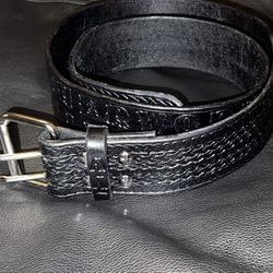 Leather Belts, Collars And leashes 
