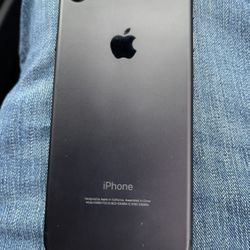iPhone 7 (UNLOCKED)